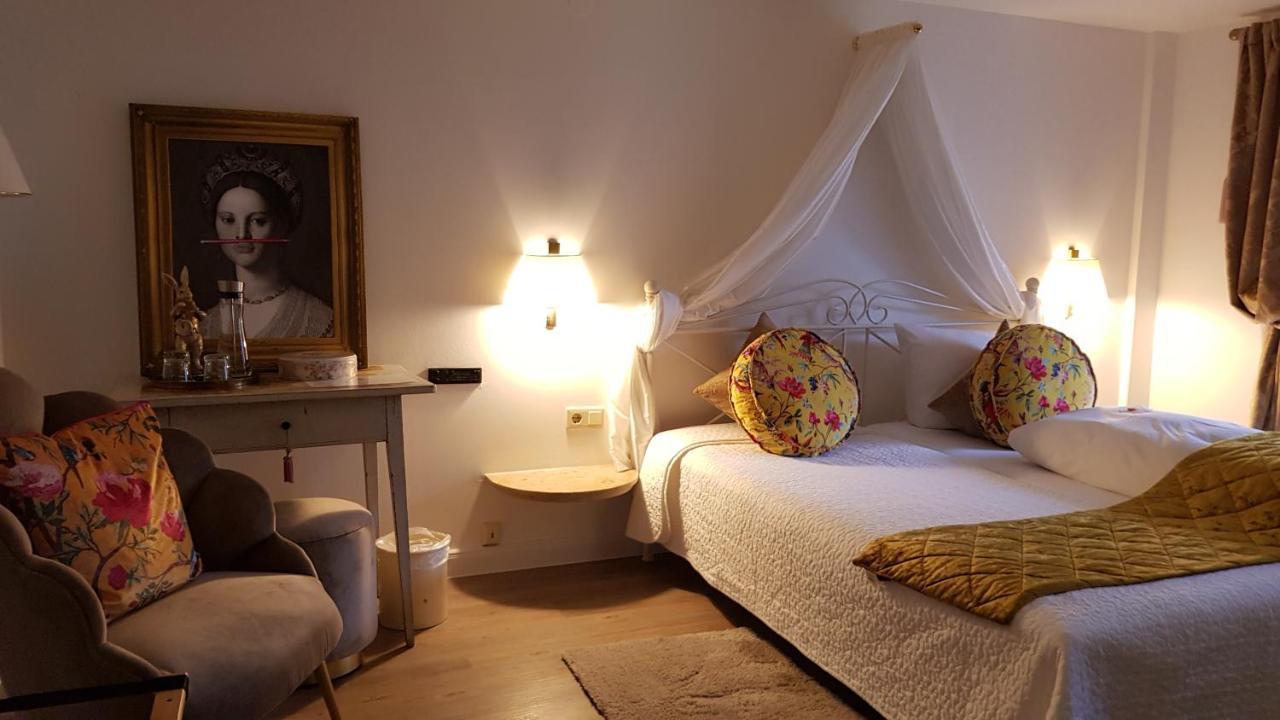 Das Kleine Hotel Iphofen, Fruehstueckszauber, No Waste, Nachhaltig, Nahe Aller Weingueter, Knauf Gips Kg Und Connekt, Kleines Secret Mit Garten & Terrassen, Tv Mirrorring, 55" Tv, Fine Dining, Hunde Willkommen Exterior foto