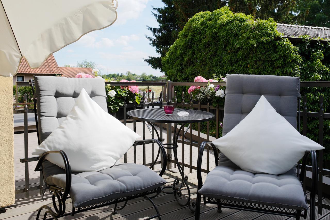 Das Kleine Hotel Iphofen, Fruehstueckszauber, No Waste, Nachhaltig, Nahe Aller Weingueter, Knauf Gips Kg Und Connekt, Kleines Secret Mit Garten & Terrassen, Tv Mirrorring, 55" Tv, Fine Dining, Hunde Willkommen Exterior foto