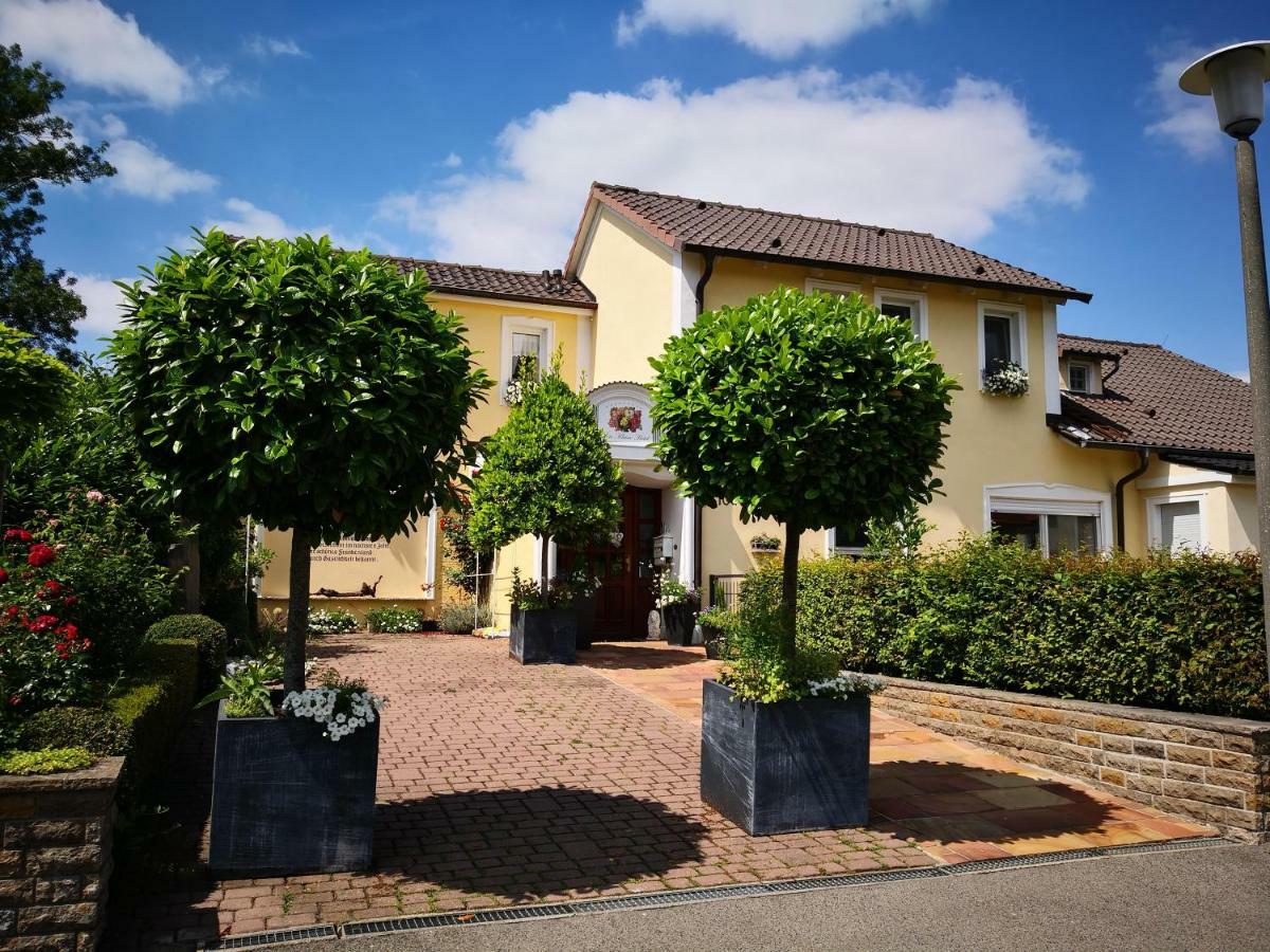 Das Kleine Hotel Iphofen, Fruehstueckszauber, No Waste, Nachhaltig, Nahe Aller Weingueter, Knauf Gips Kg Und Connekt, Kleines Secret Mit Garten & Terrassen, Tv Mirrorring, 55" Tv, Fine Dining, Hunde Willkommen Exterior foto