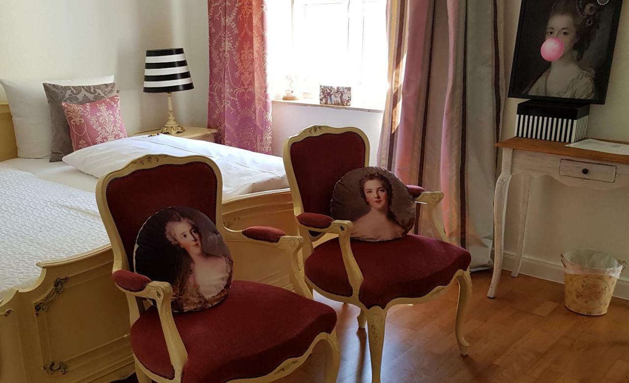 Das Kleine Hotel Iphofen, Fruehstueckszauber, No Waste, Nachhaltig, Nahe Aller Weingueter, Knauf Gips Kg Und Connekt, Kleines Secret Mit Garten & Terrassen, Tv Mirrorring, 55" Tv, Fine Dining, Hunde Willkommen Exterior foto